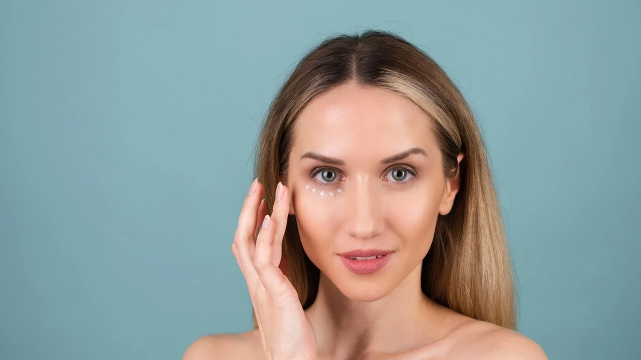 Di adiós a las ojeras con un producto que querrás en tu rutina de belleza
