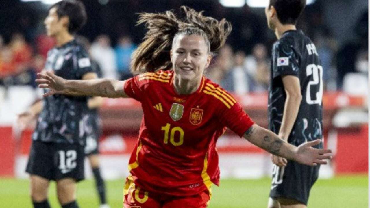 España se pasea y golea a Corea del Sur (5-0)