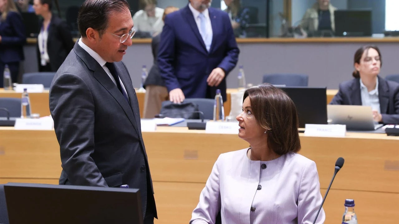 España busca hoy respaldo político para hacer oficial el catalán en la UE y consumar su pacto con Puigdemont