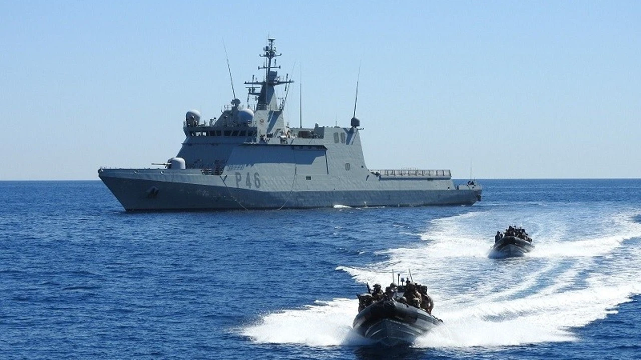 Así protege España sus mares frente a amenazas invisibles