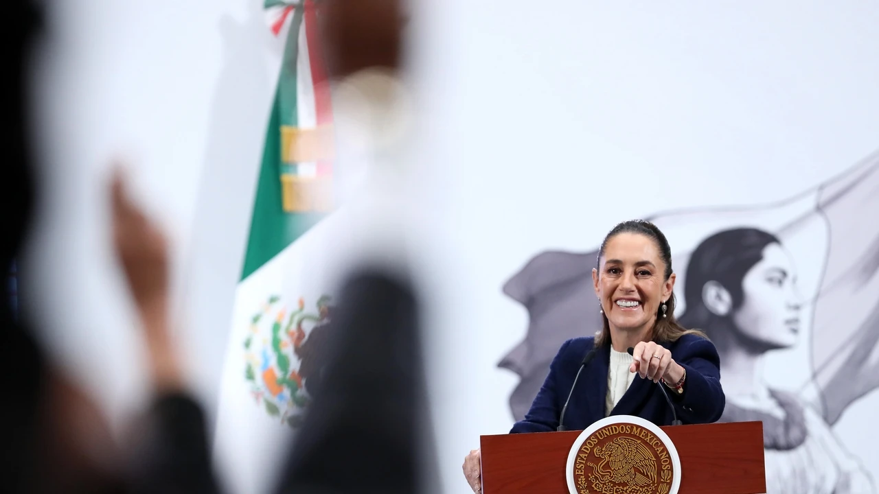 Sheinbaum asume el reto del Tren Maya tras su descarrilamiento