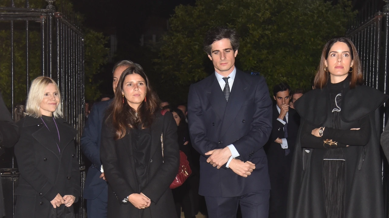 De Tana Rivera a Eugenia Martínez de Irujo o Sofía Palazuelo, los looks de las andaluzas en la 'Madrugá' de Sevilla