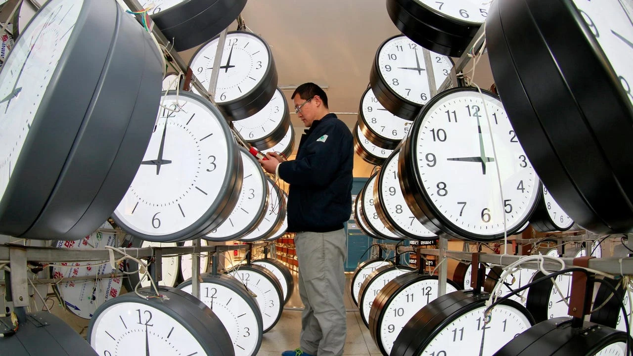 Cuándo entrará en vigor el registro horario digital en España: afectará a todos los trabajadores y así es como funciona