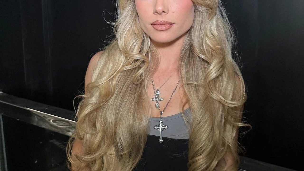 Consigue más volumen y un look rejuvenecedor con el corte a capas que adoran las danesas