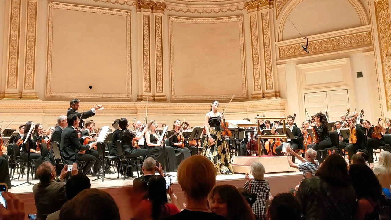 El Teatro Real llena de aroma español el Carnegie Hall, puesto en pie con David Akham, Maria Dueñas y Saioa Hernández