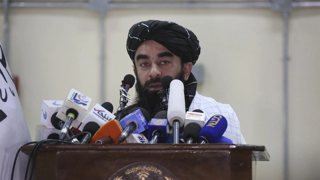 La Corte Penal Internacional emite órdenes de arresto contra dos líderes talibanes por crímenes de lesa humanidad