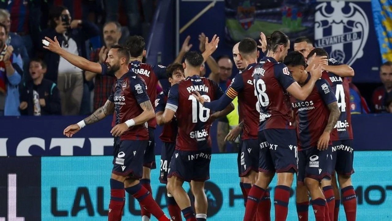 La locura de LaLiga Hypermotion: seis equipos pelean por el ascenso directo