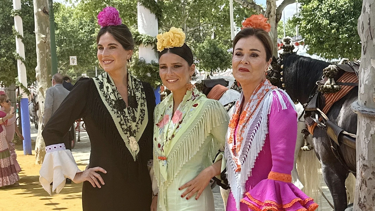 Tana Rivera y Lourdes Montes derrochan complicidad en la Feria de Abril de Sevilla 2025