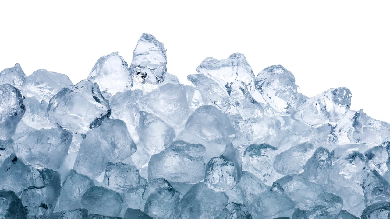 ¿Cómo enfriar una habitación con cubitos de hielo? El sencillo truco que poca gente sabe y es una pasada