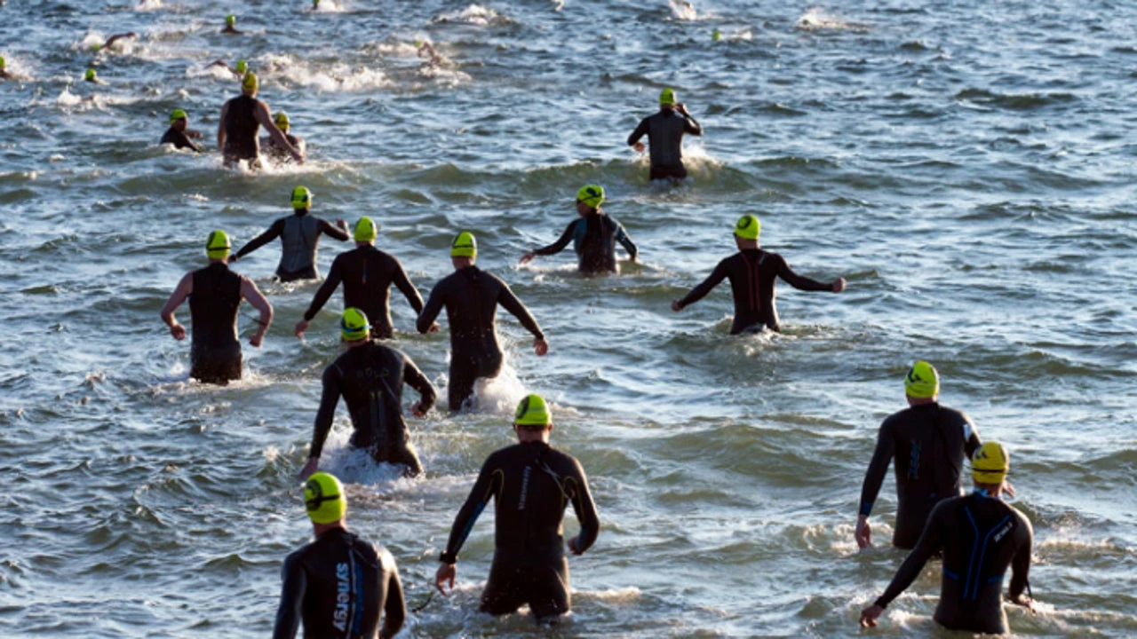 Un nadador español de 53 años fallece durante una exigente prueba de aguas abiertas en Portugal