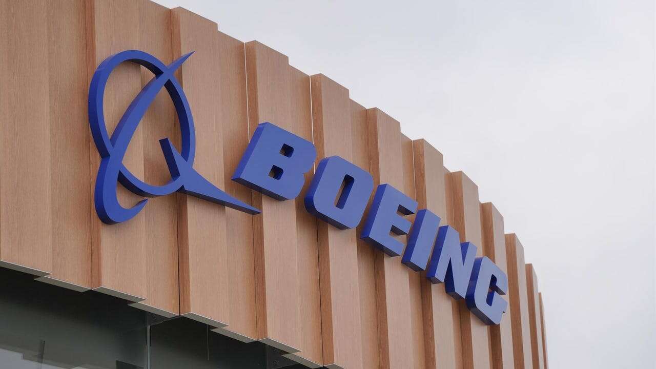 Boeing finalmente no esquiva la huelga, la primera en 16 años: sus trabajadores rechazan el alza salarial del 25% en cuatro años por insuficiente