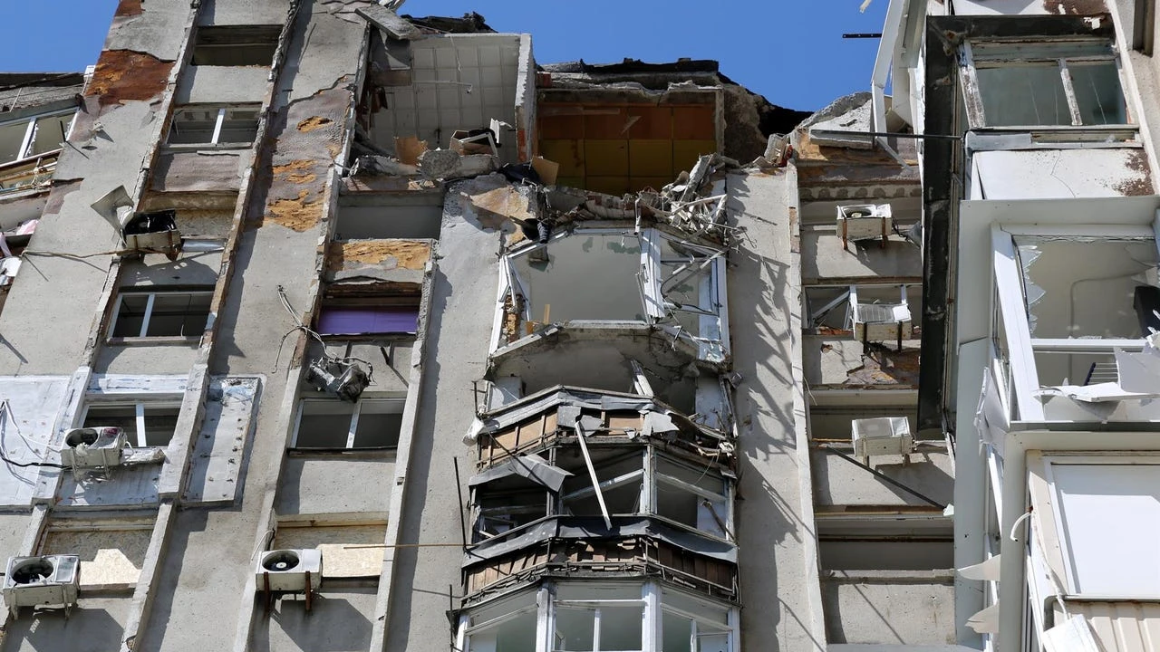 Rusia mata a dos personas en un ataque sobre un centro escolar en Odesa