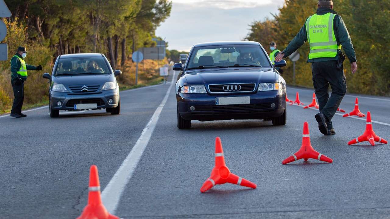 La Guardia Civil de Tráfico de Navarra atiende un accidente cerca de Tafalla