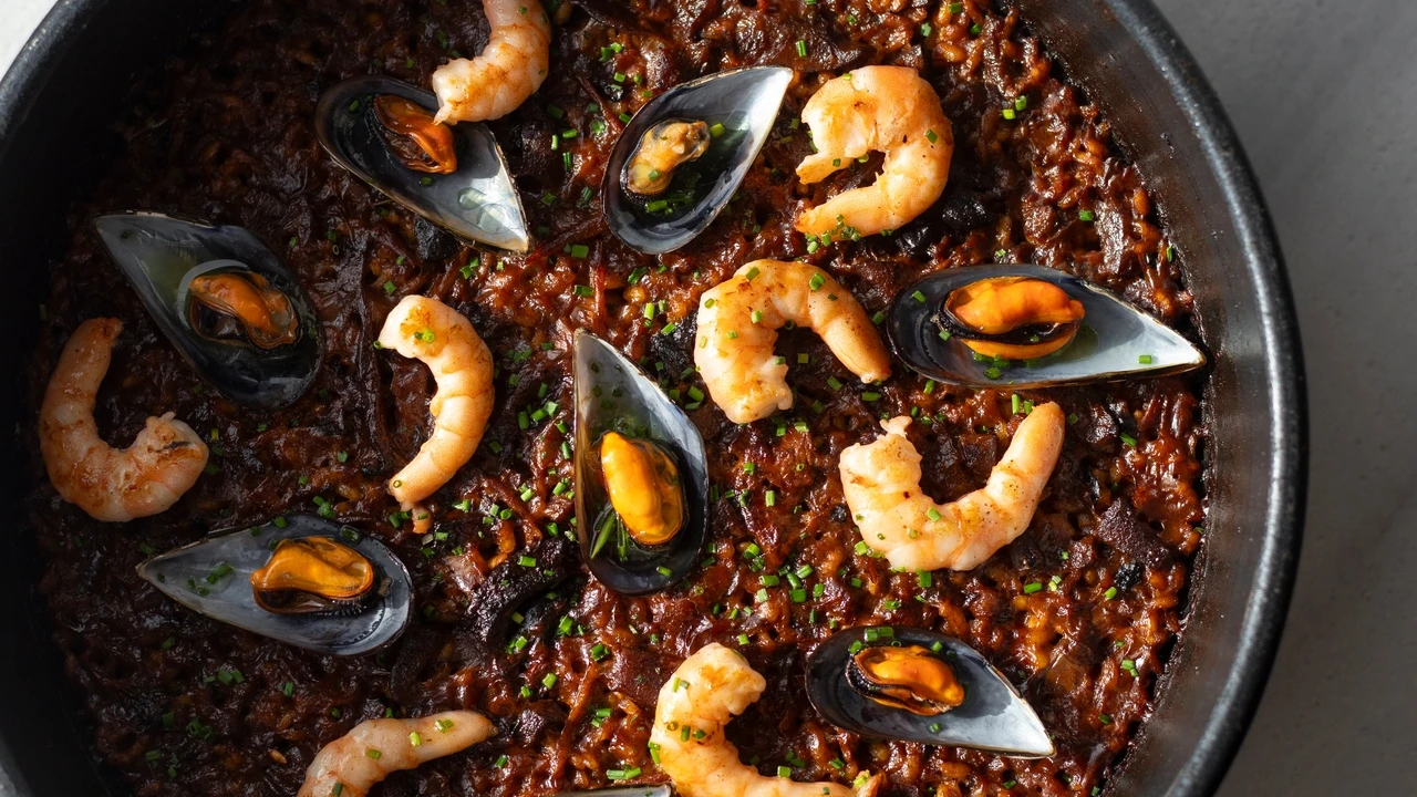 Un influencer quiso comer gratis y el dueño le recordó cómo funciona el mundo real