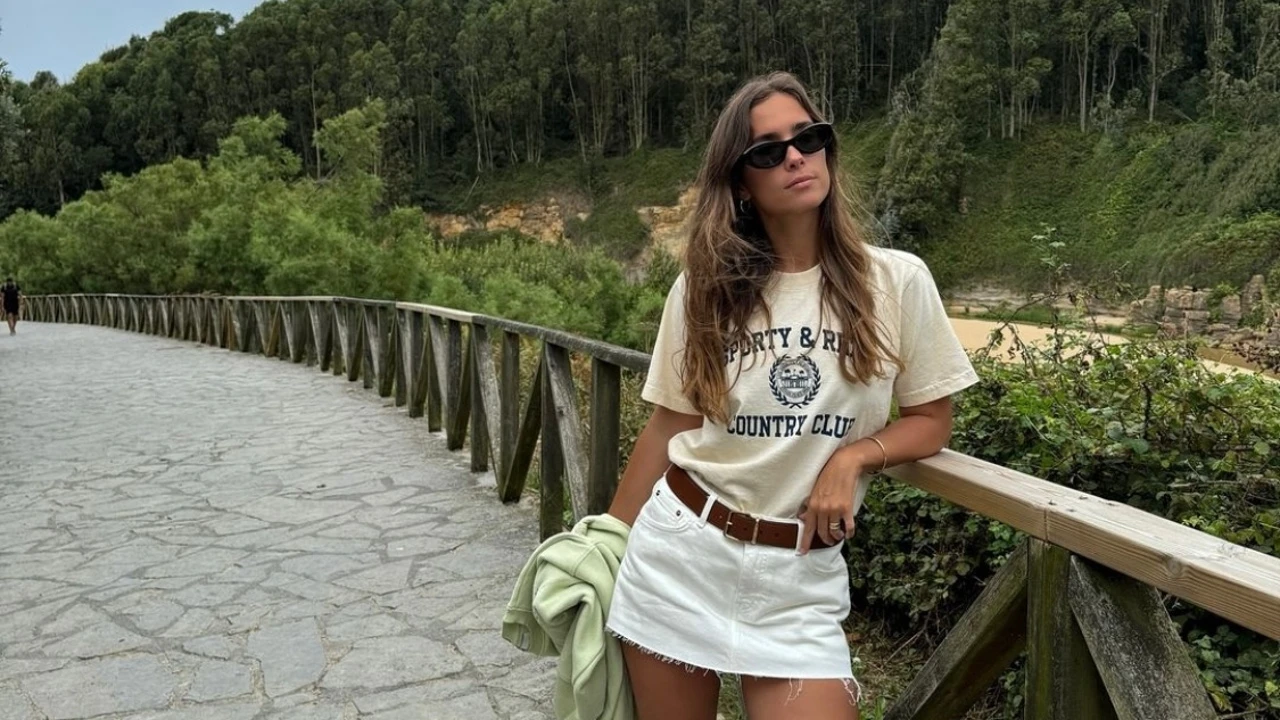 El chaleco de lino que María Pombo se ha comprado en Zara va a ser uno de los básicos que las chicas madrileñas (como ella) llevarán a la ‘ofi’ en septiembre