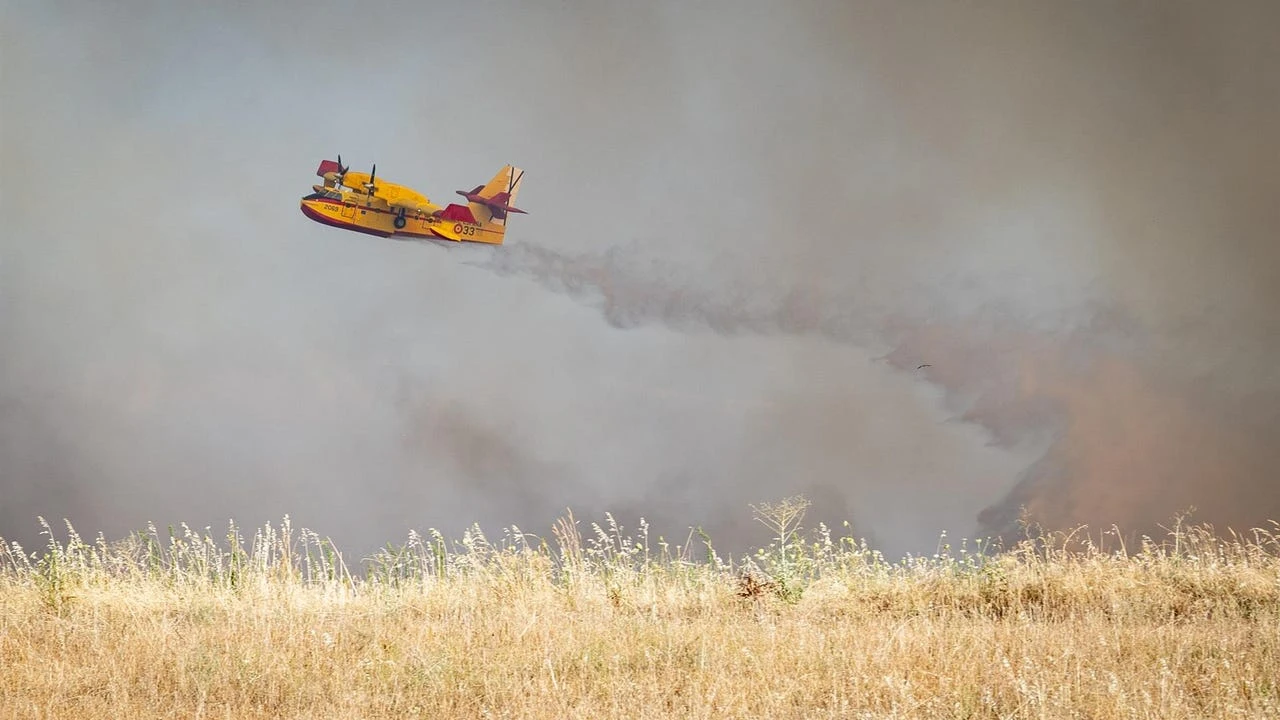 Estabilizado el incendio forestal de Carballeda de Avia (Ourense), mientras sigue activo Arbo (Pontevedra)