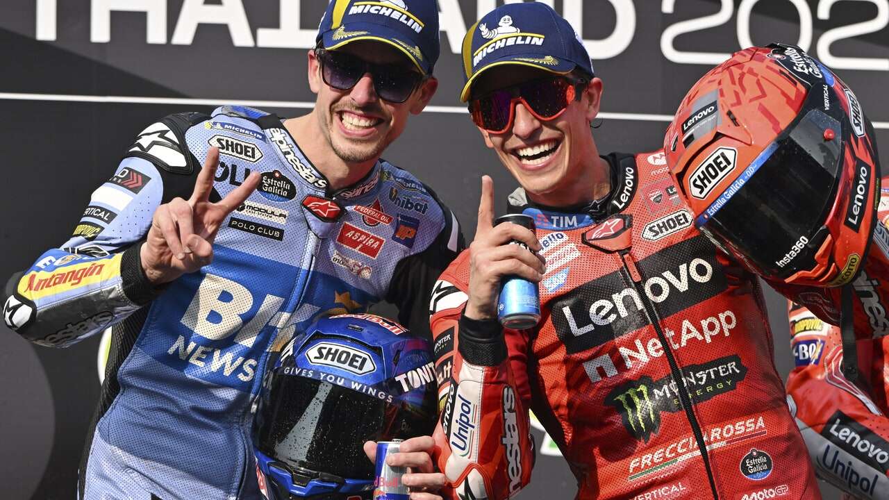 Las lágrimas de Marc y Álex Márquez tras su doblete en Tailandia: 