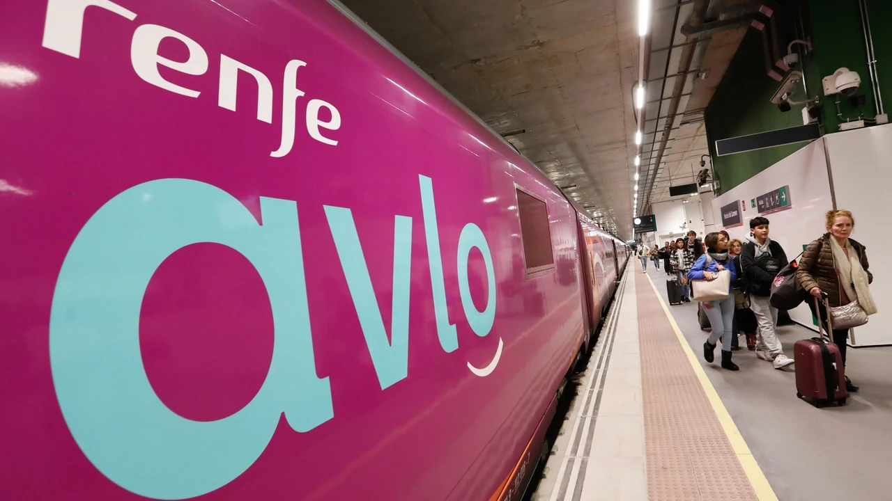 Los retrasos de Renfe suben en junio: sus trenes llegaron 19,2 minutos tarde