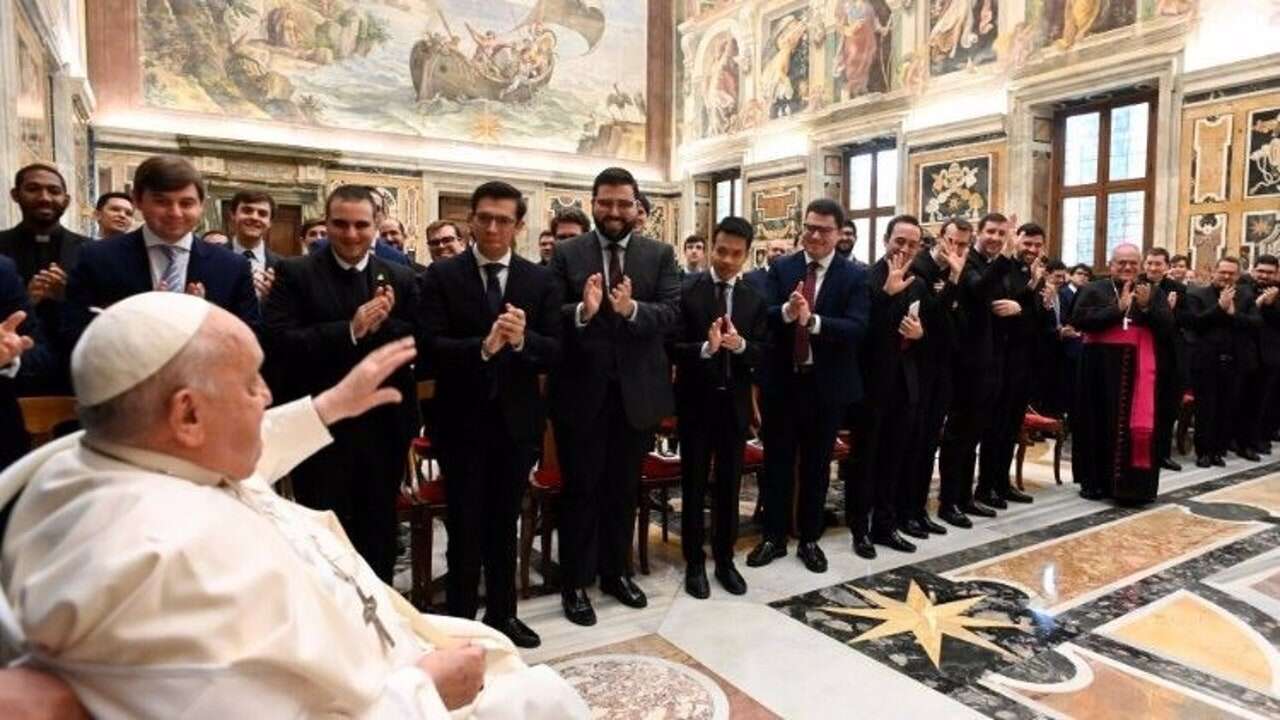 El Papa insta a seminaristas y formadores españoles a decir 