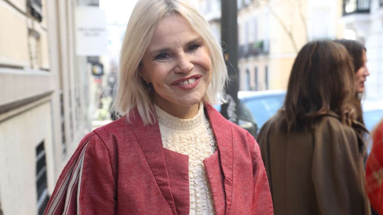 Eugenia Martínez de Irujo presume (otra vez) de la chaqueta con firma de Tana Rivera y la combina con un mono elegantísimo