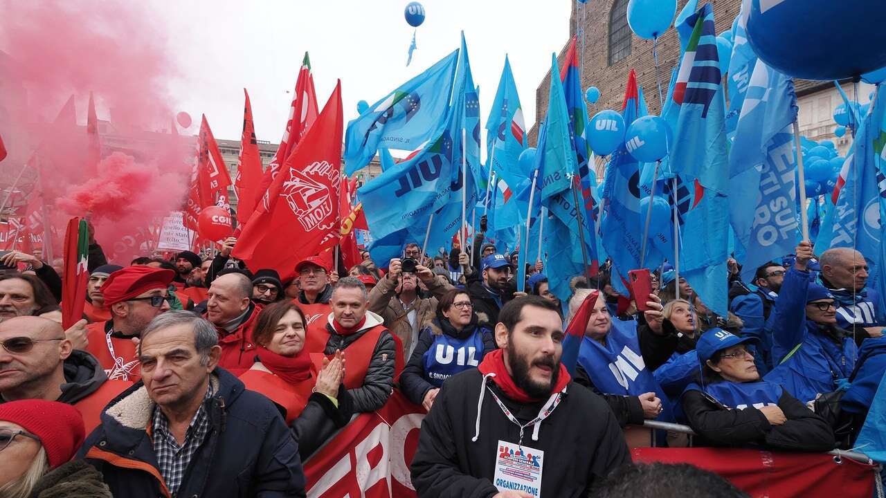 Los sindicatos se movilizan contra los presupuestos de Meloni por el recorte en Educación y Sanidad