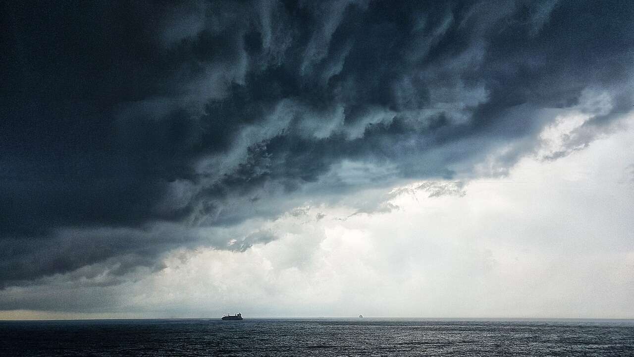 AEMET alerta del cambio radical del tiempo para este fin de semana: Del fuerte calor al granizo y lluvias especialmente intensas en estas zonas