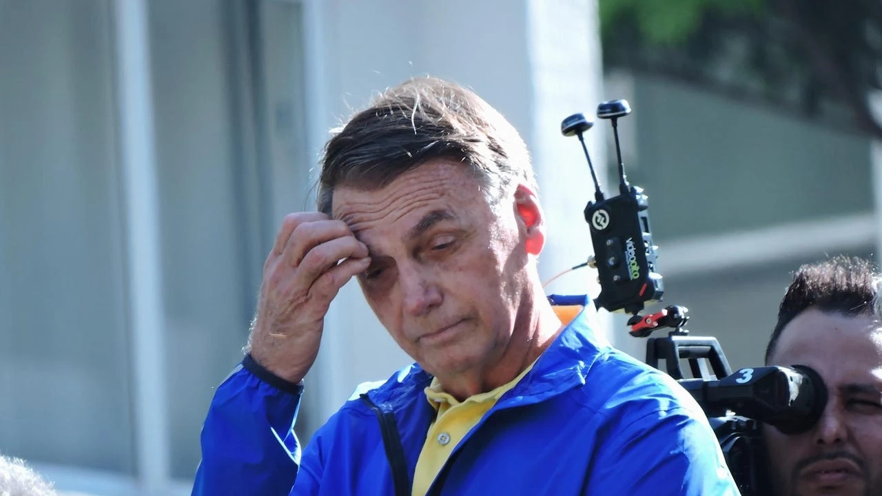 Los abogados de Bolsonaro acusan a la policía brasileña de querer 