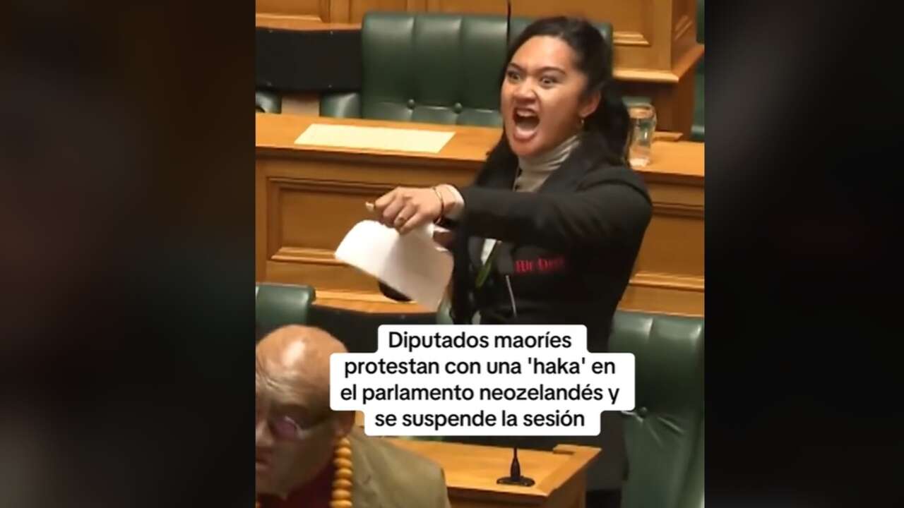 Diputados neozelandeses protestan en el Parlamento por sus derechos bailando 'haka'