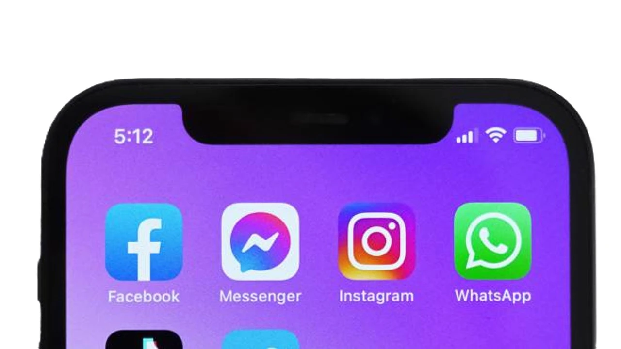 Hoy es el último día para pedirle a Meta que no entrene su IA con tu contenido público de Facebook e Instagram
