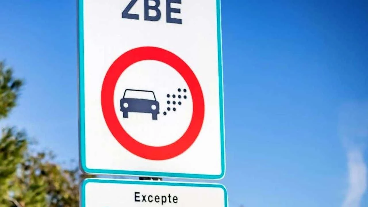 La ciudad española que planea restringir el acceso a los coches que vayan de turismo
