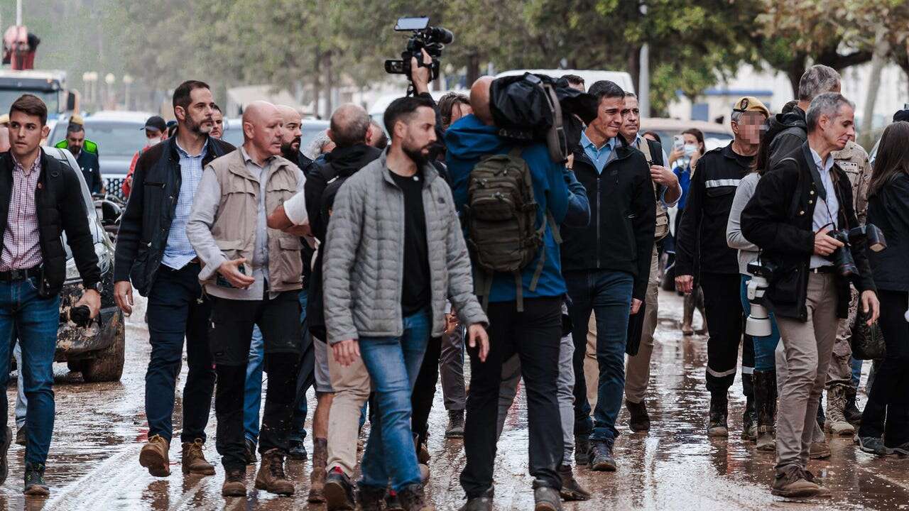 Sánchez justifica su ausencia en Valencia: «No irá a darse un paseo»