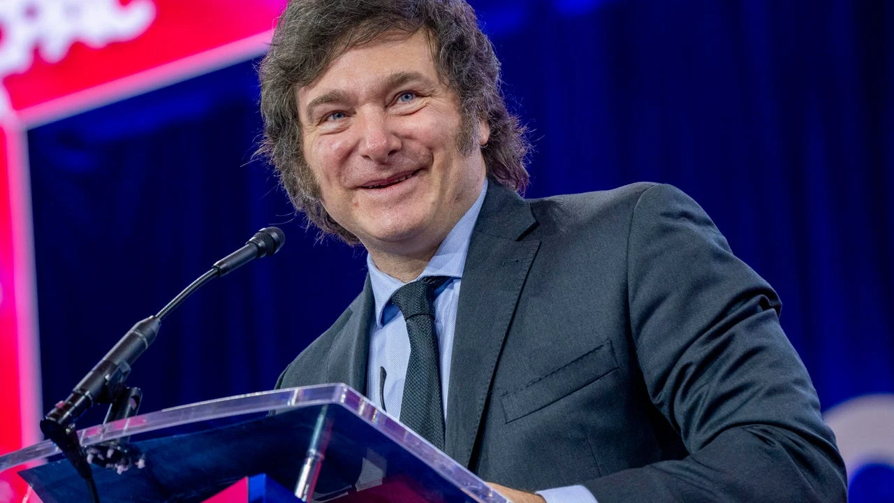 Milei prohíbe el lenguaje inclusivo: ni arroba, ni X ni 