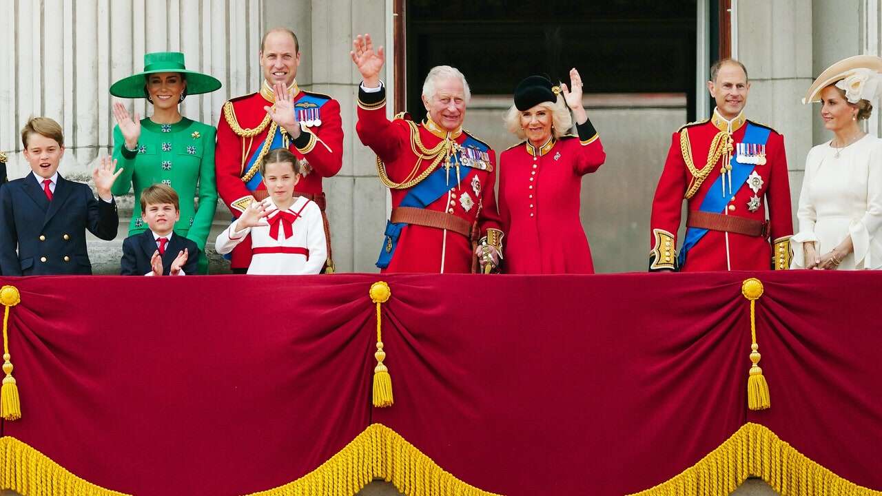 Una boda y un funeral: el agridulce aniversario que vive la Familia Real inglesa