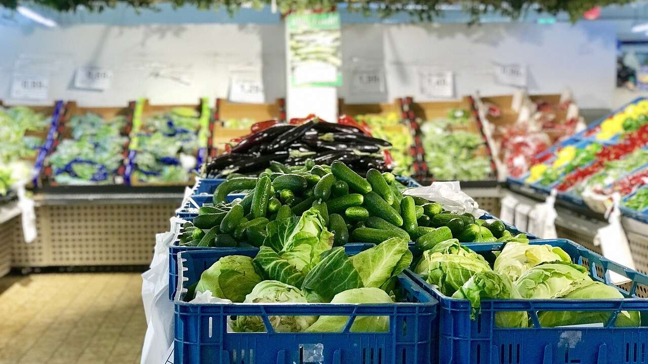 Cuatro de cada 10 consumidores solo compran productos frescos cuando están en promoción