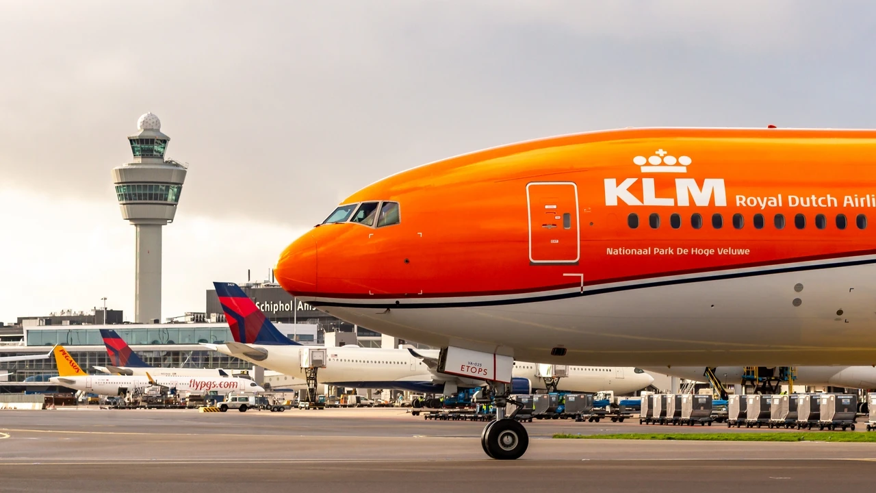 Una batería portátil comienza a arder y desata el pánico en pleno vuelo entre Brasil y Países Bajos
