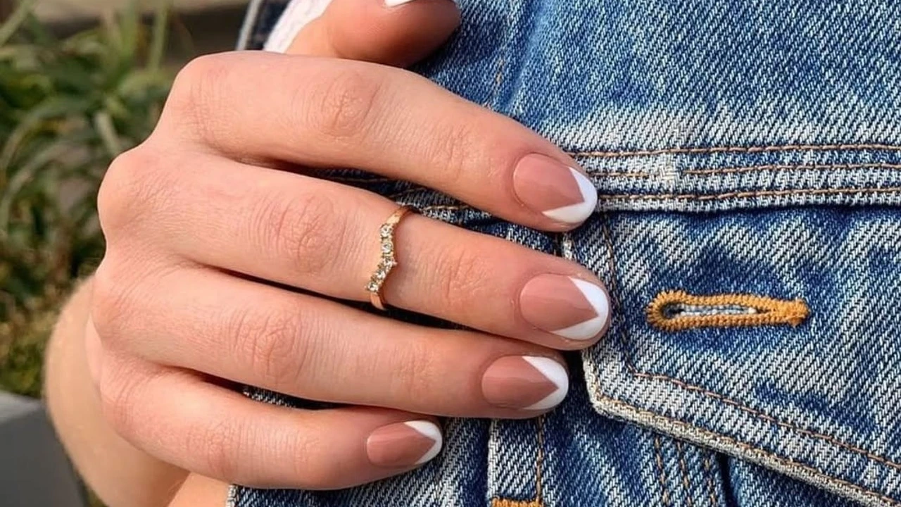 La V que marca tendencia: reinventa tu manicura francesa con 5 diseños que desearás copiar