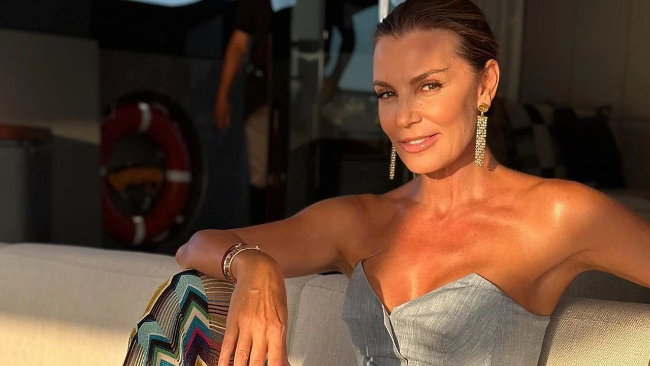 Mar Flores presume de estos pantalones palazzo al estilo más hippie: son cómodos y favorecen la silueta