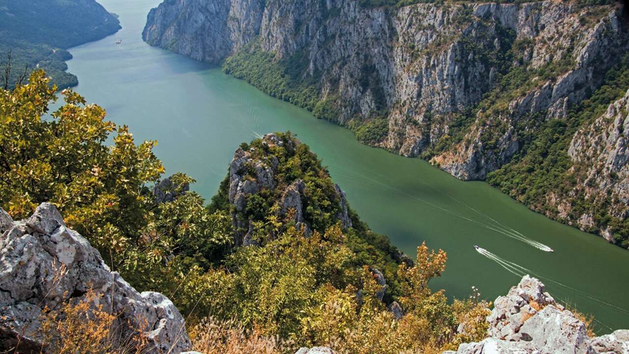 La sequía del Danubio por las altas temperaturas deja al descubierto barcos nazis de la Segunda Guerra Mundial