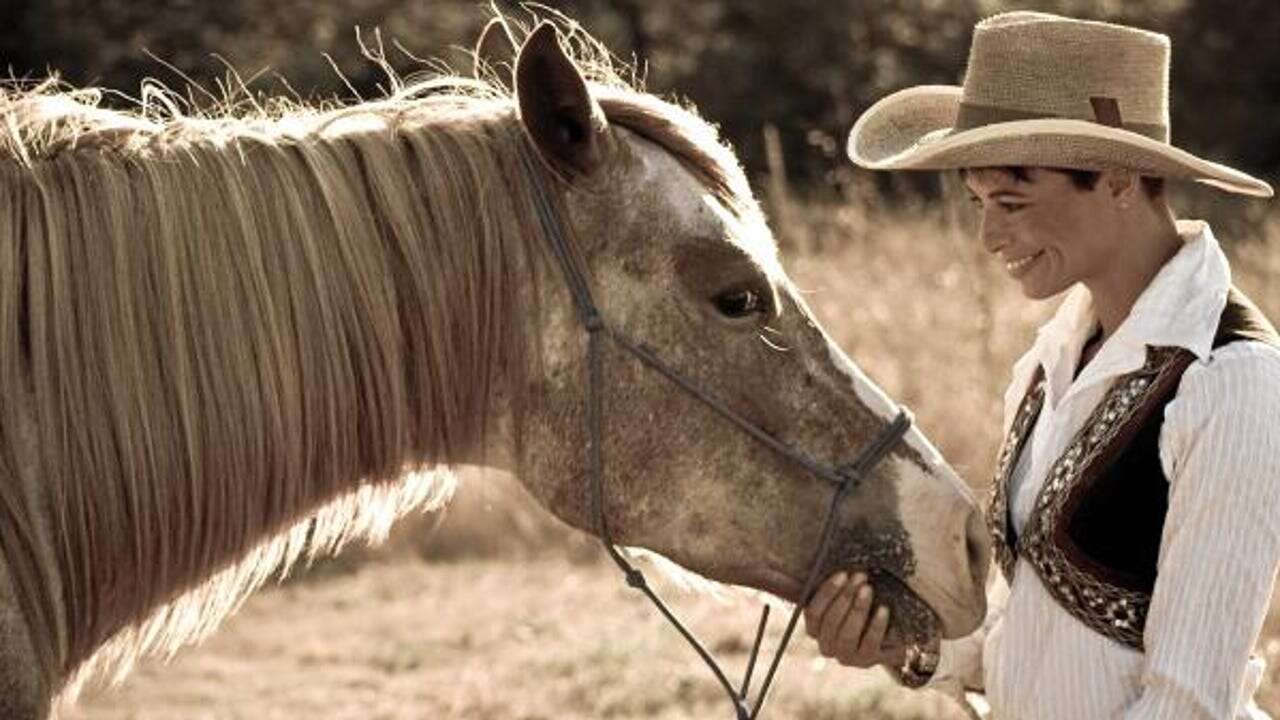 Natalia Estrada, ahora cría caballos: 