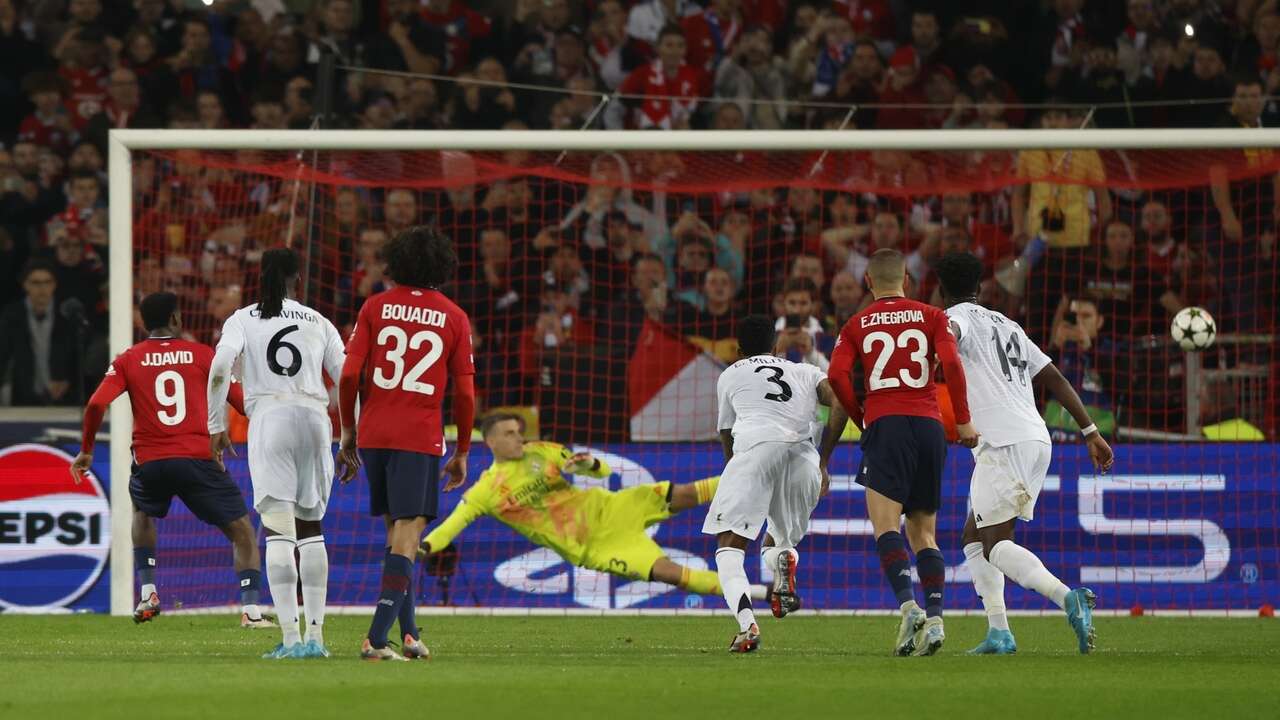 Así ha sido el penalti que le han pitado al Real Madrid contra el Lille en la Champions por mano de Camavinga