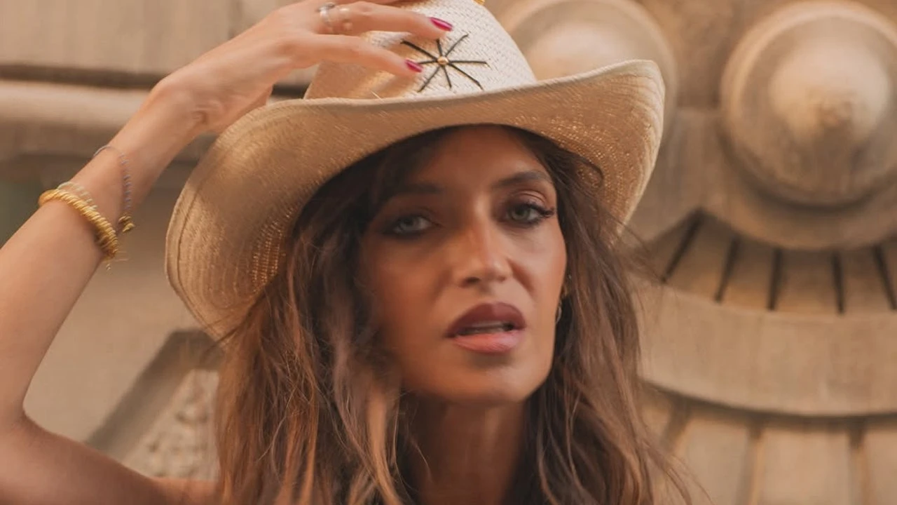 Sara Carbonero ya está en modo Semana Santa con el sombrero cowboy más tendencia