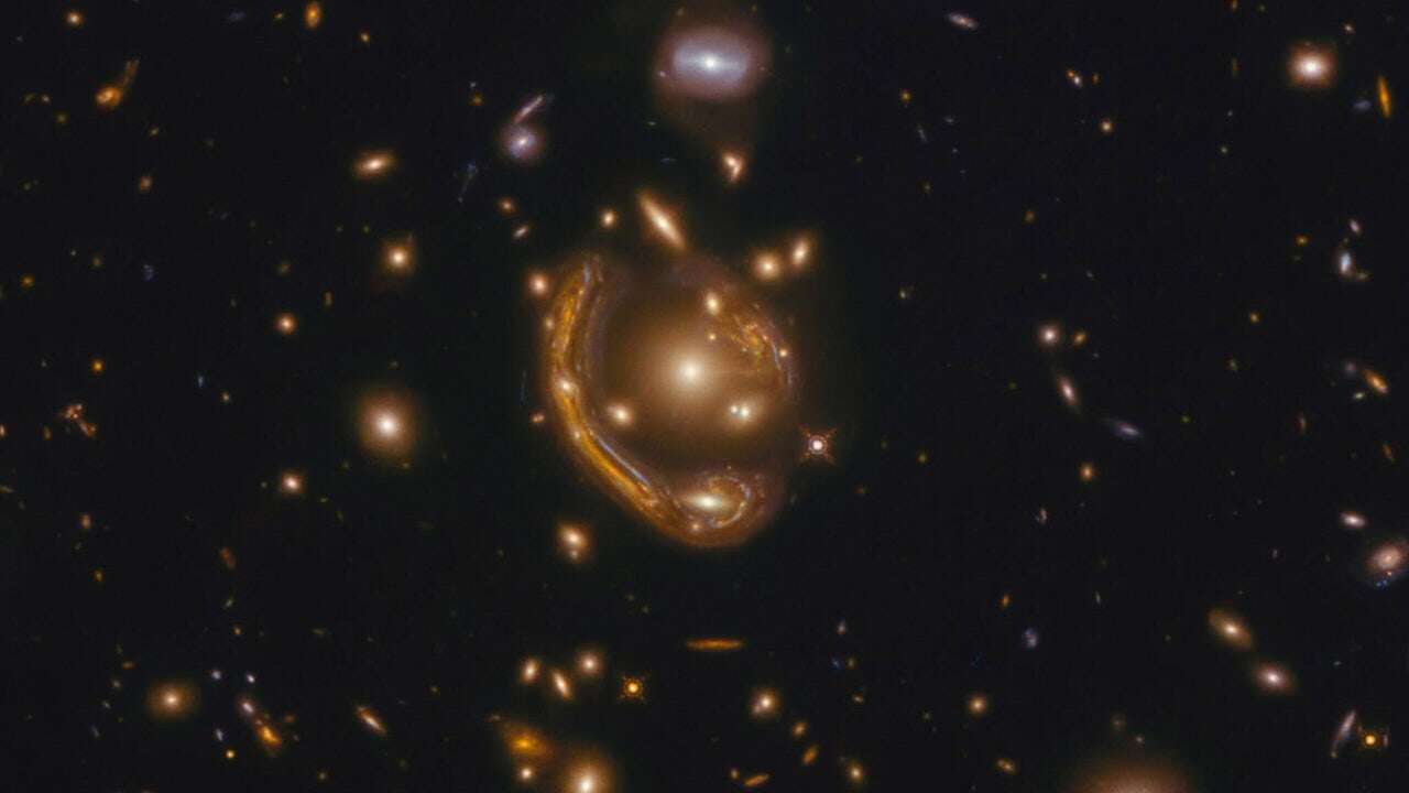 Einstein tenía razón: 110 años después se descubre un anillo en el espacio-tiempo