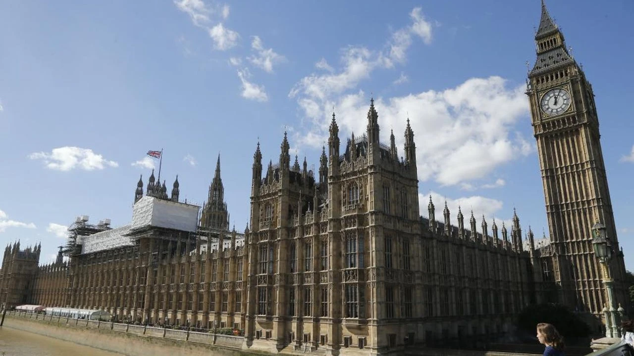 El Parlamento británico celebrará este sábado una sesión extraordinaria para salvar la planta de British Steel del cierre