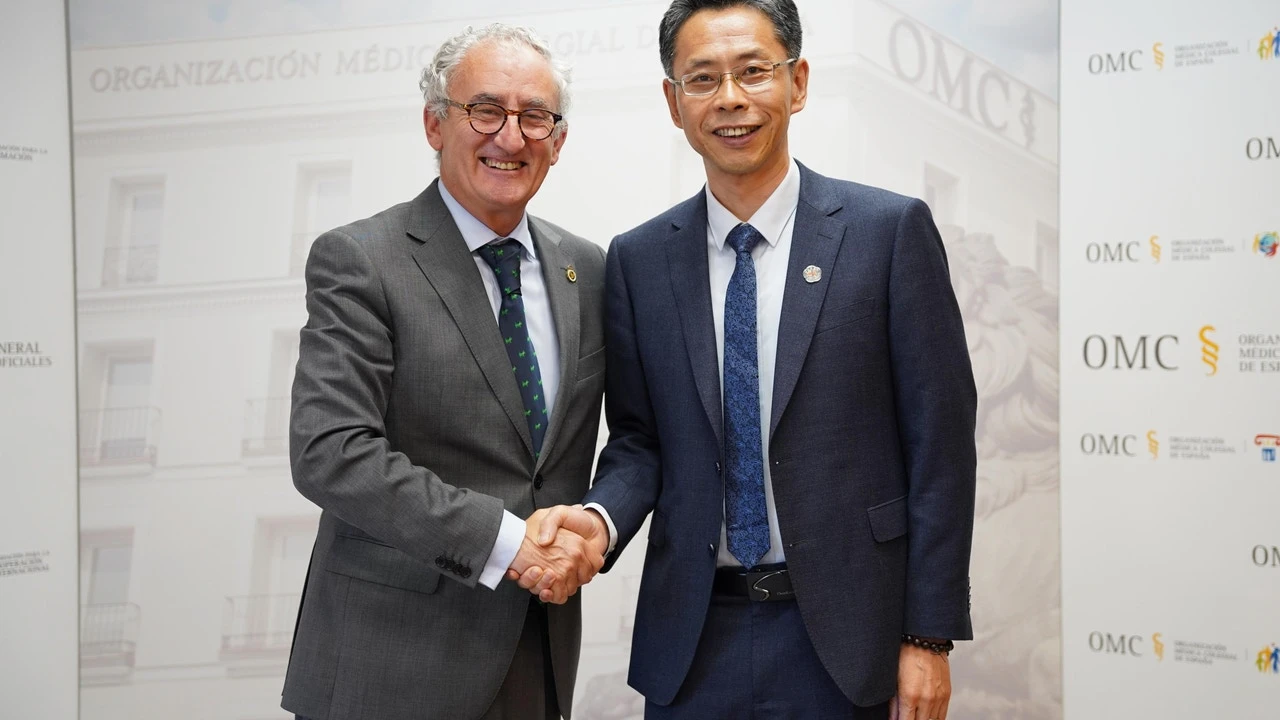 La medicina china aterriza en España: visita para conocer la organización de los trasplantes