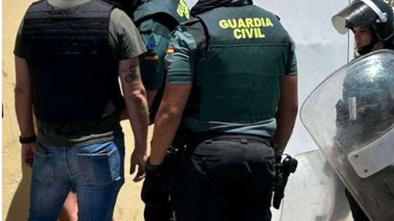 Detenido tras atrincherarse durante tres horas para evitar ser detenido