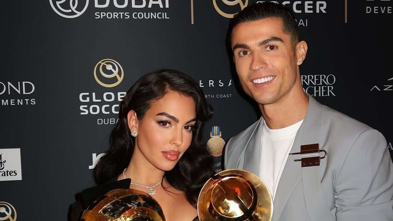 Georgina Rodríguez acierta con el vestido de invitada más elegante para apoyar a Cristiano Ronaldo en los Globe Soccer Awards