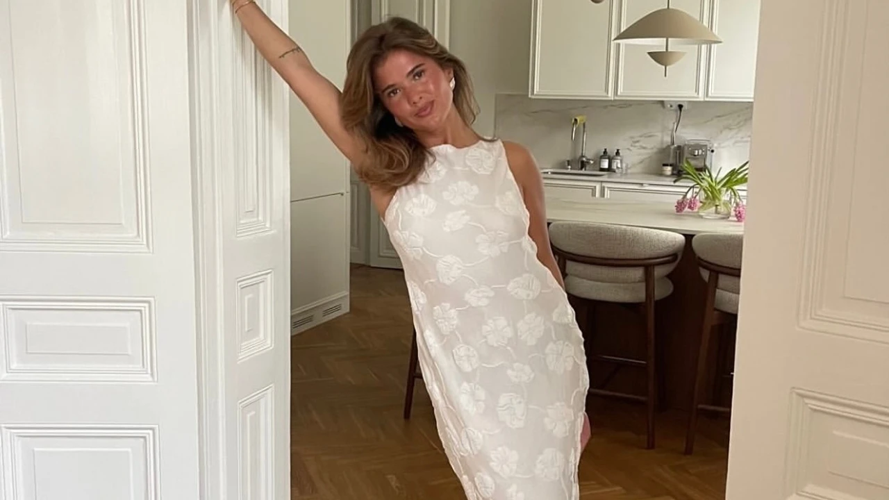 Los vestidos más bonitos para ir a la oficina este mayo están en Sfera y Mango