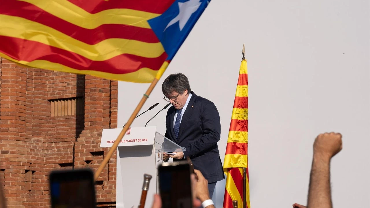 La investigación a tres mossos por la fuga de Puigdemont se decide en septiembre