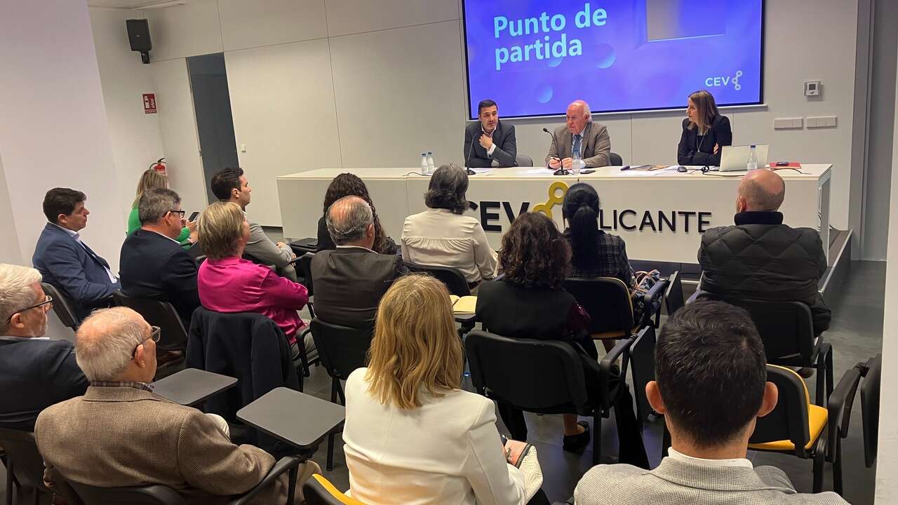 CEV Alicante se reconcilia con la provincia y tiende la mano a UEPAL