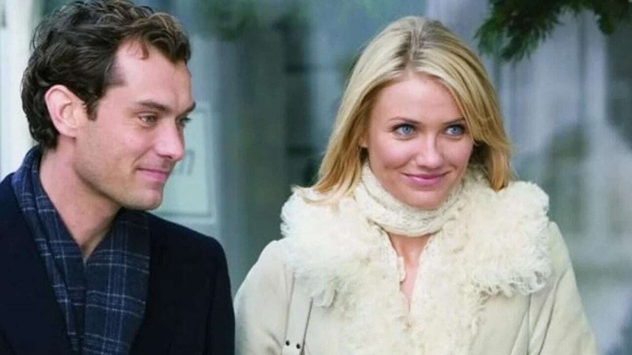 Hemos encontrado en Mango el icónico abrigo dosmilero de Cameron Diaz en ‘The Holiday’